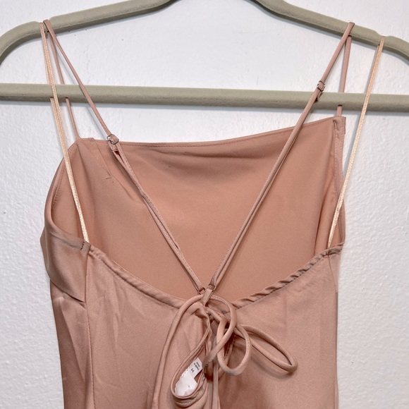 ASTR The‎ Label Blush Pink Satin Cowl Neck Slip Midi Dress Size Medium - Picture 5 of 8
